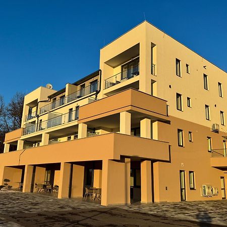 Salt Hill Premium Apartments Egerszalók Buitenkant foto