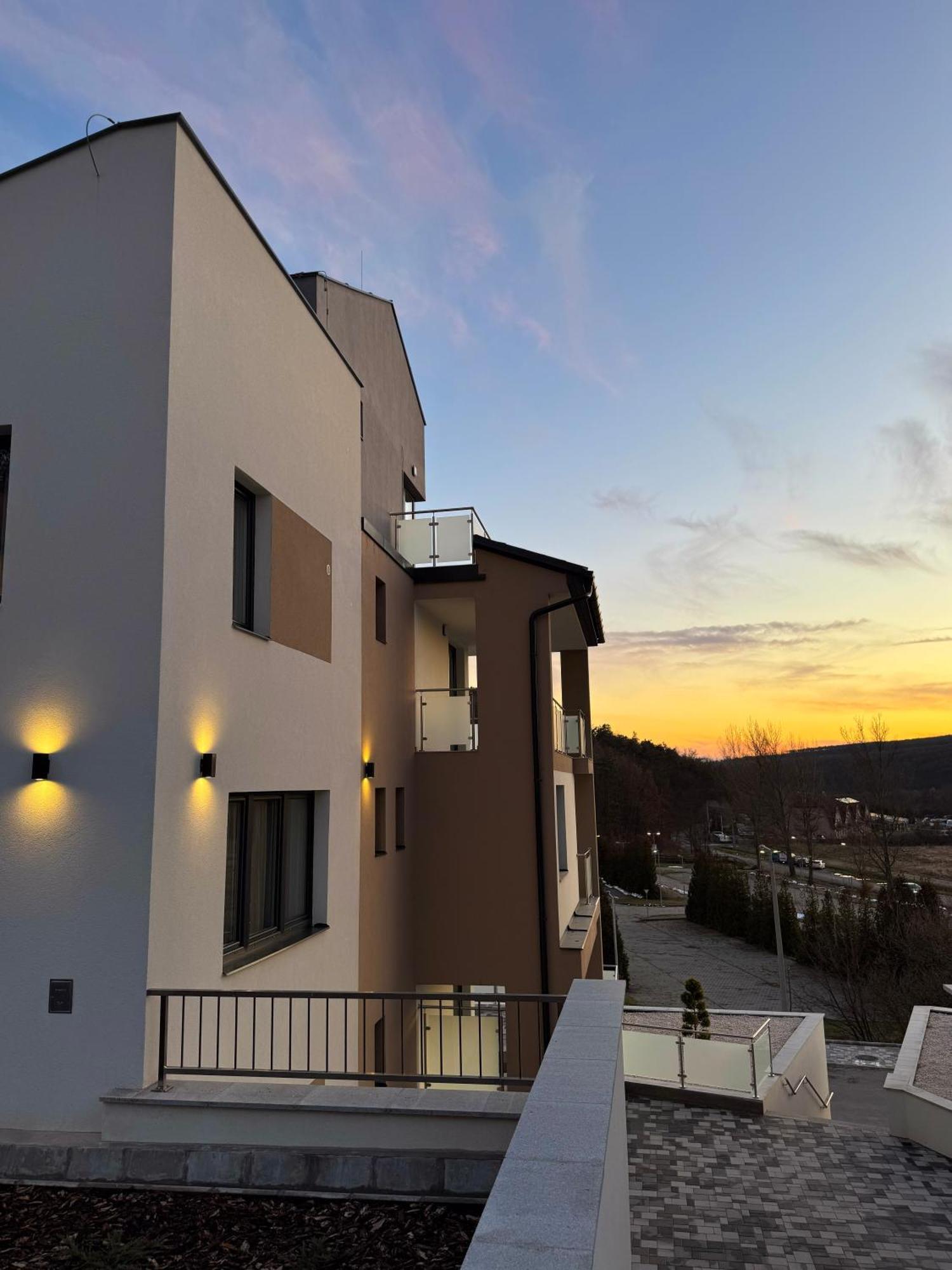 Salt Hill Premium Apartments Egerszalók Buitenkant foto